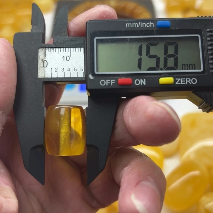 琥珀（矿物珀）未镶嵌裸石