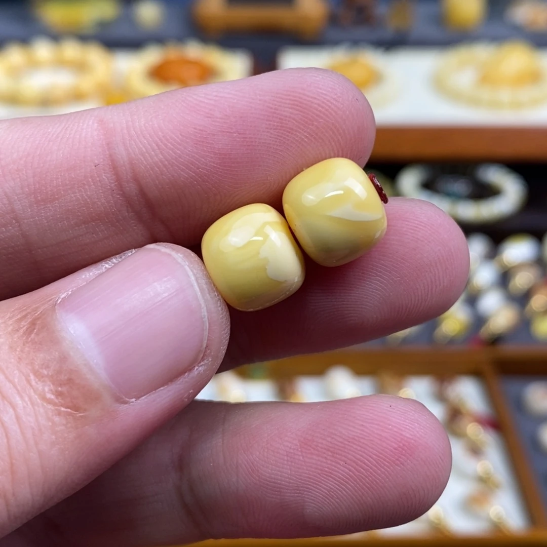 蜜蜡未镶嵌裸石配饰小年份老型对珠尺寸11