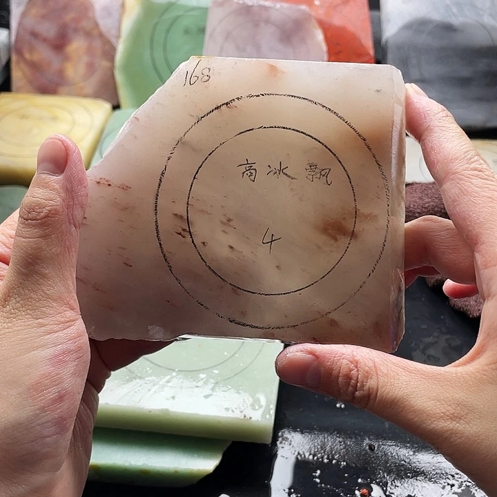 石英质玉未镶嵌手镯定制