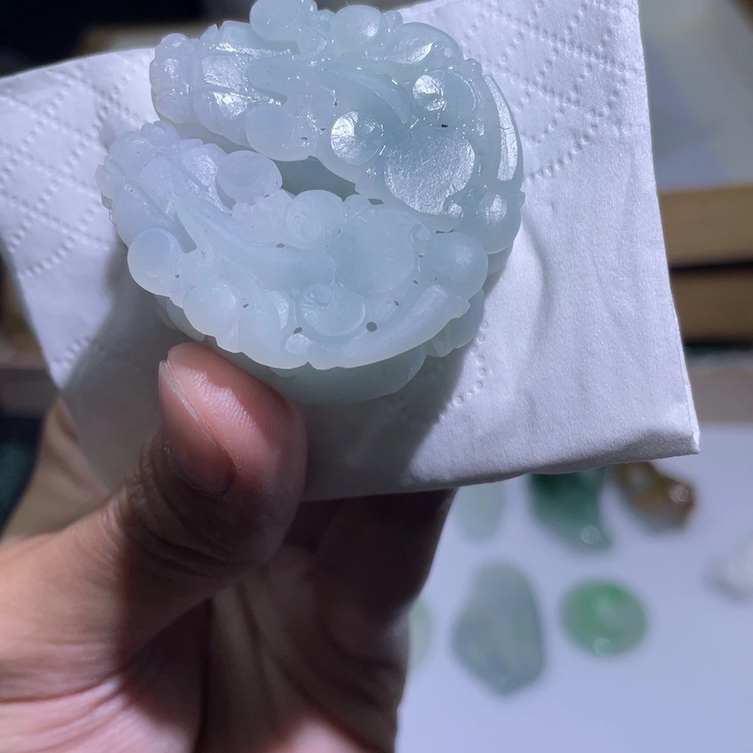 定制翡翠未镶嵌吊坠