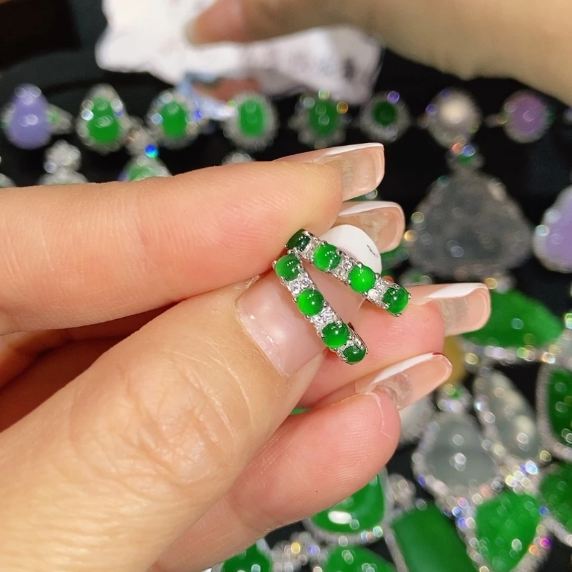 【闪购商品】翡翠耳饰未镶嵌天然翡翠