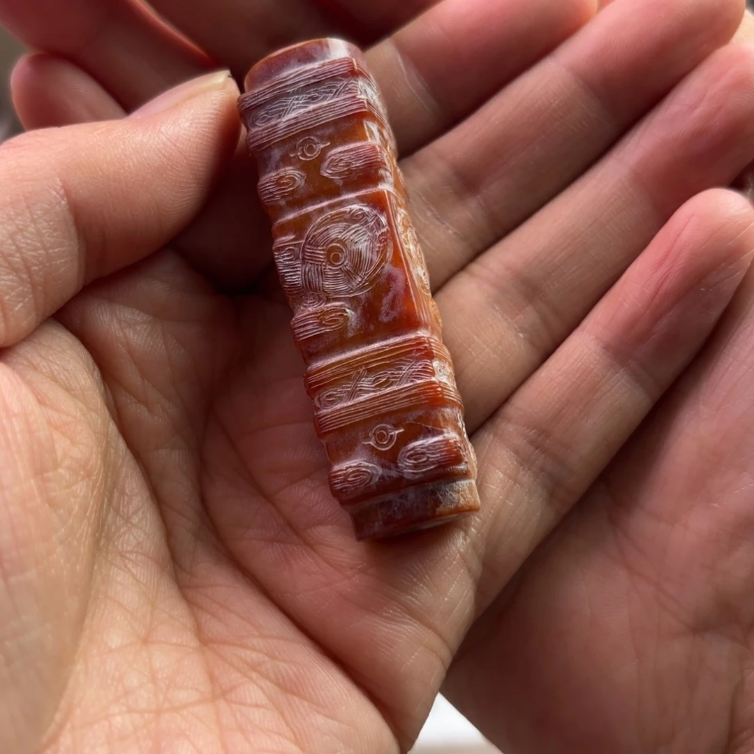 体***广透闪石质玉未镶嵌颈饰