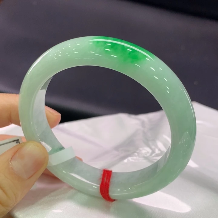 翡翠未镶嵌手镯正圈56.5