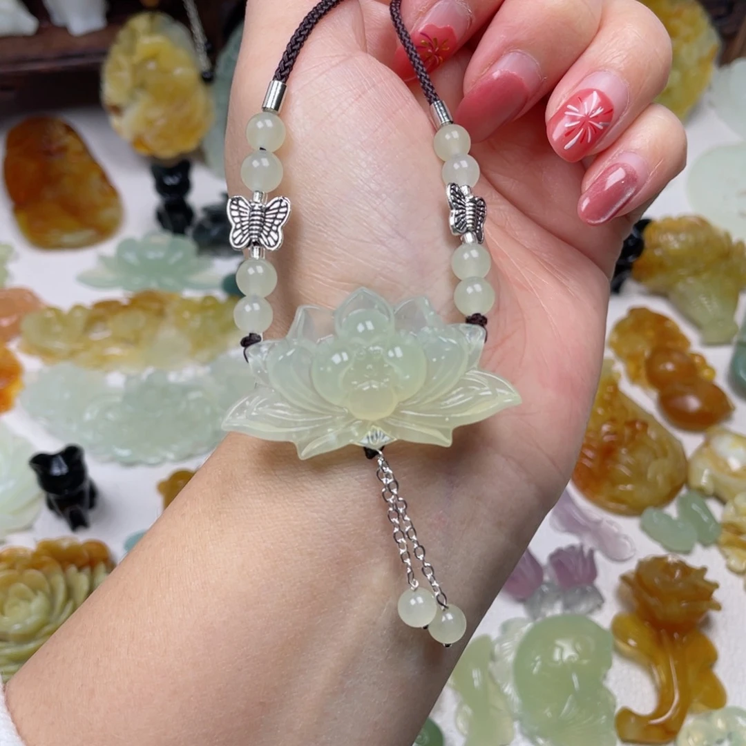 蛇纹石玉颈饰未镶嵌