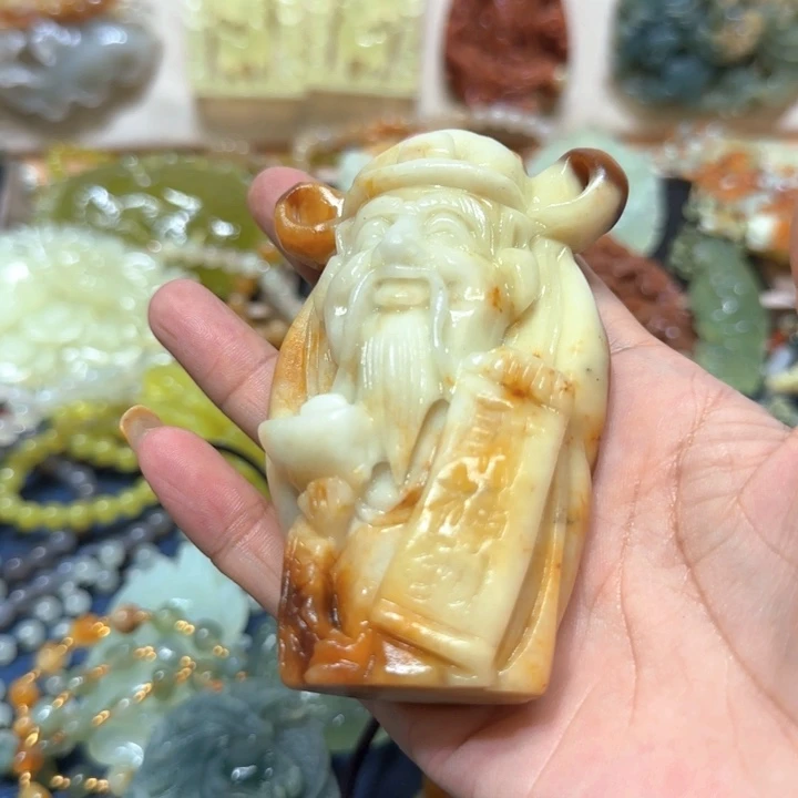 合金蛇纹石玉吊坠