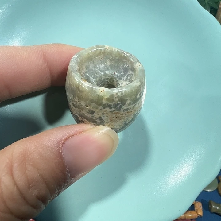 透闪石质玉未镶嵌挂件