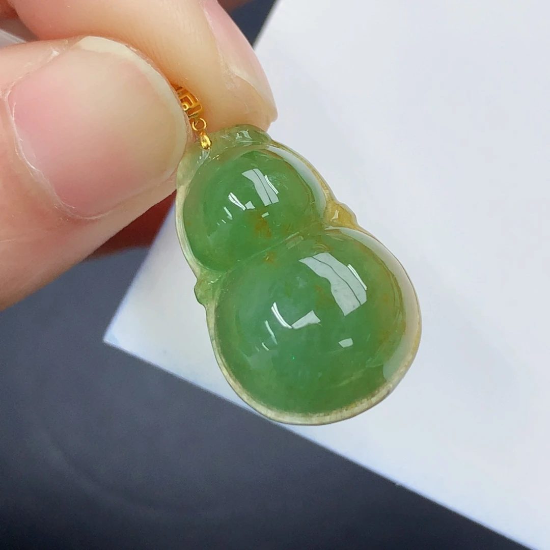 颈饰18K金镶嵌翡翠