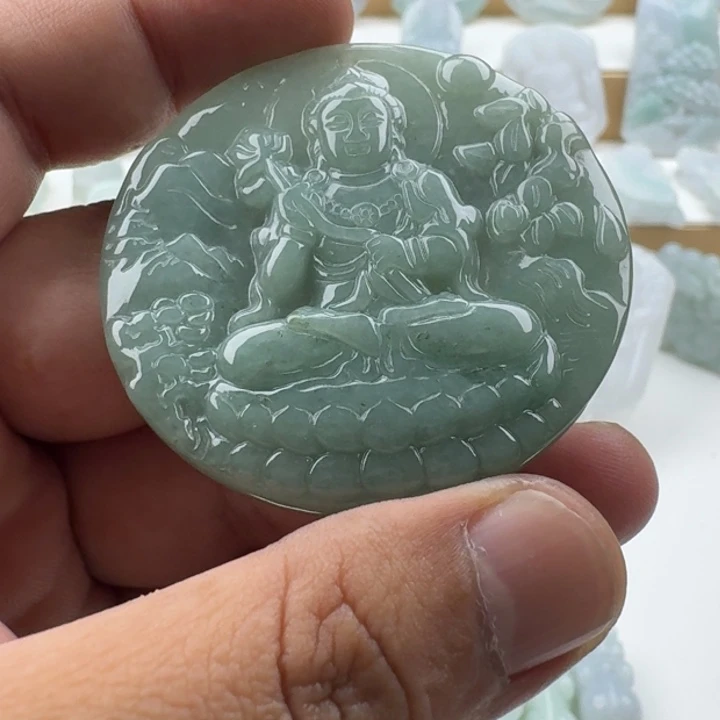 翡翠未镶嵌颈饰天然缅甸A货翡翠