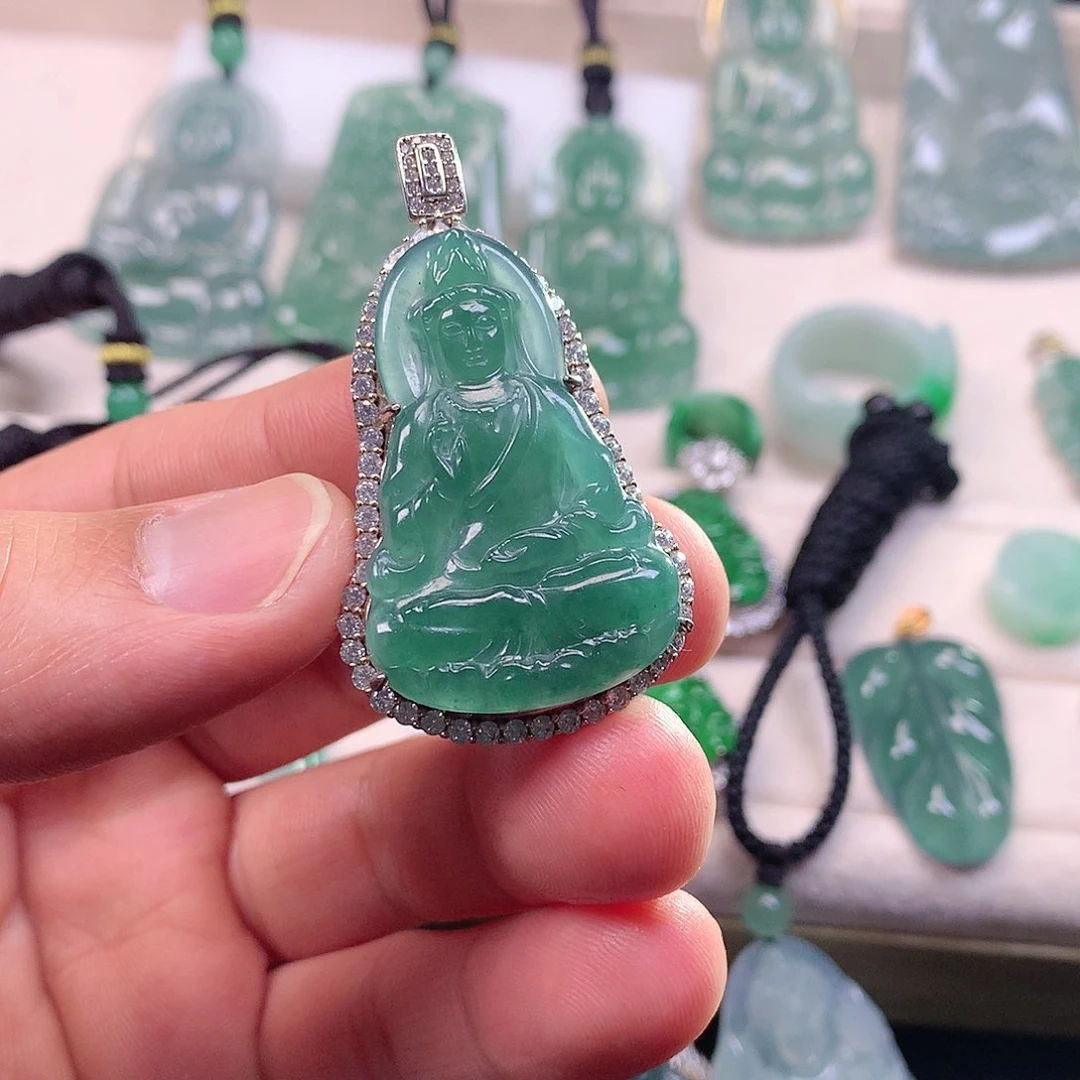 翡翠颈饰银S925镶嵌翡翠