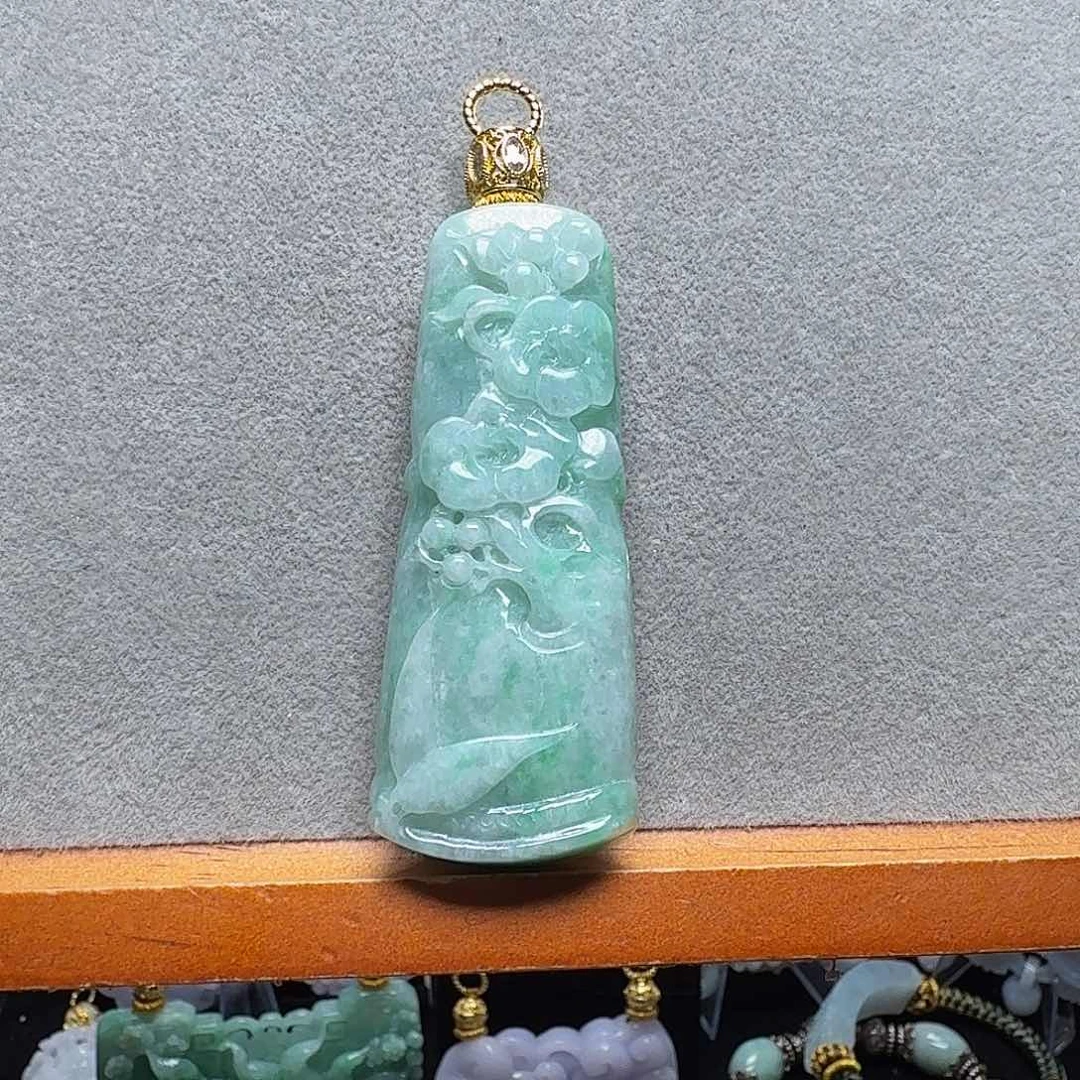 吊坠(赠链)未镶嵌翡翠