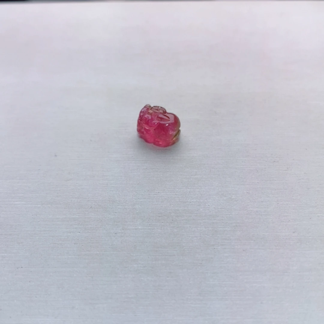 未镶嵌单颗貔貅碧玺