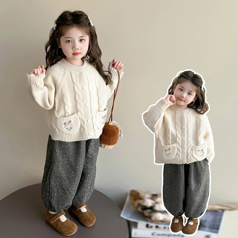 女童绣花毛衣套装洋气韩版儿童春秋装女宝宝针织开衫灯笼裤两件套