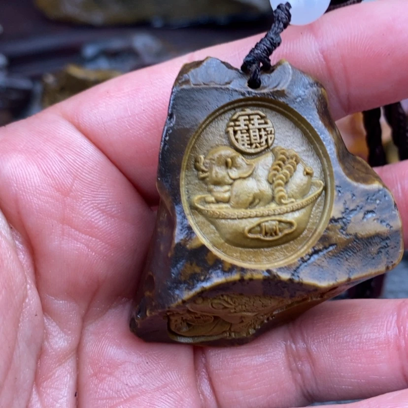 【闪购商品】原石雕刻手把件