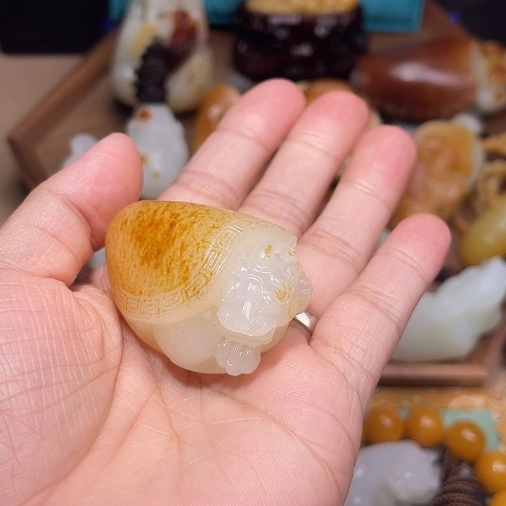 敬***君和田玉未镶嵌颈饰