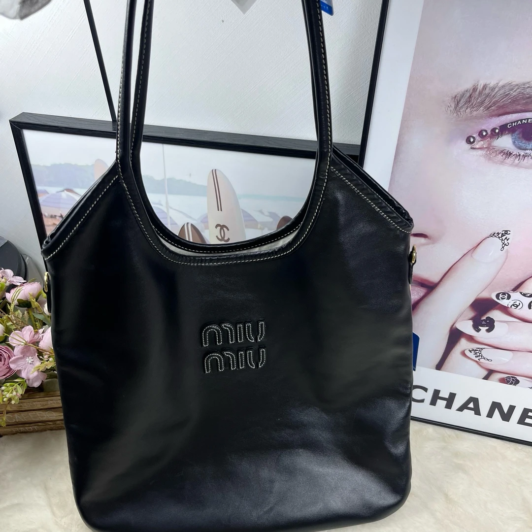 99新 MIU MIU/缪缪 黑色ivy托特包