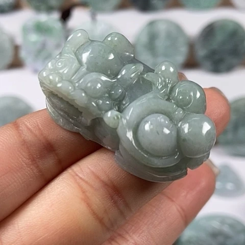 翡翠颈饰未镶嵌貔貅福利翡翠