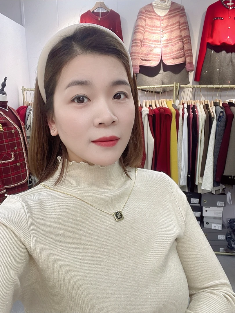 百搭女士打底针织衫