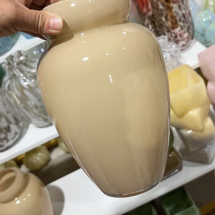高度27厘米的原色花瓶