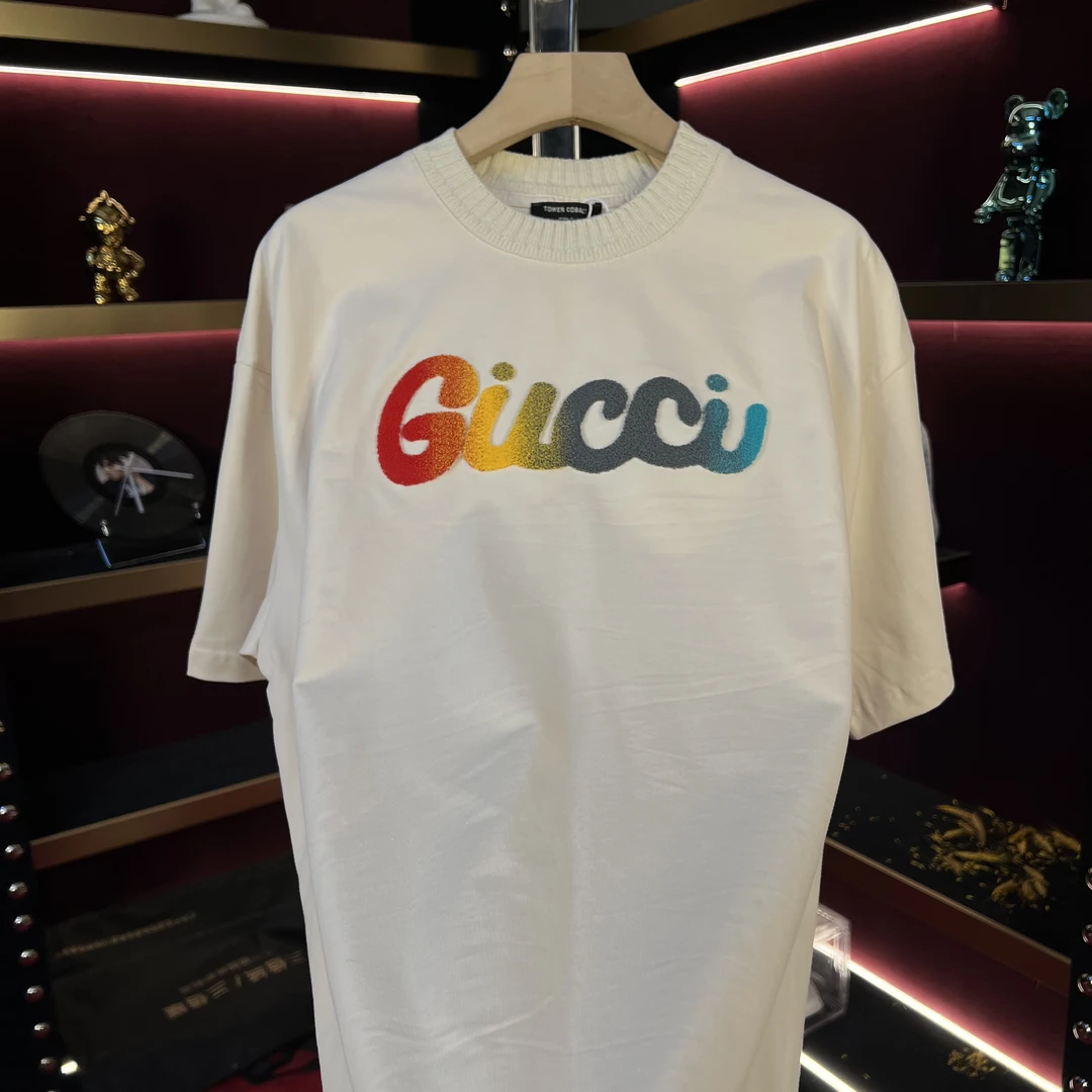 2025早春新款简约纯棉圆领情侣T恤百搭时尚休闲T恤