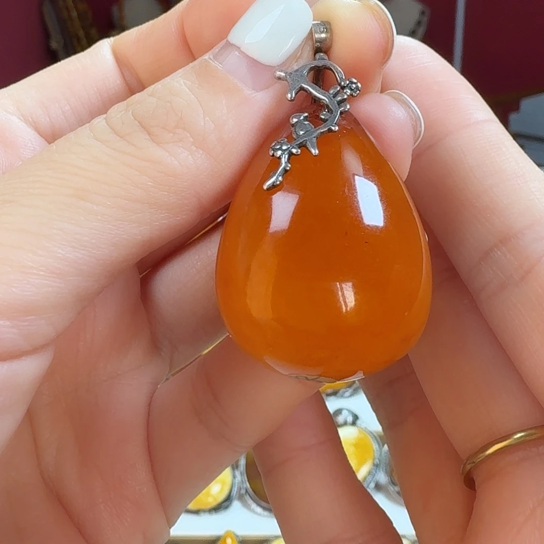 蜜蜡银S925镶嵌颈饰吊坠