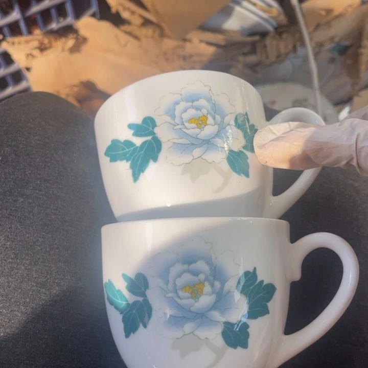 摆件陶瓷盘子碗砂锅都有