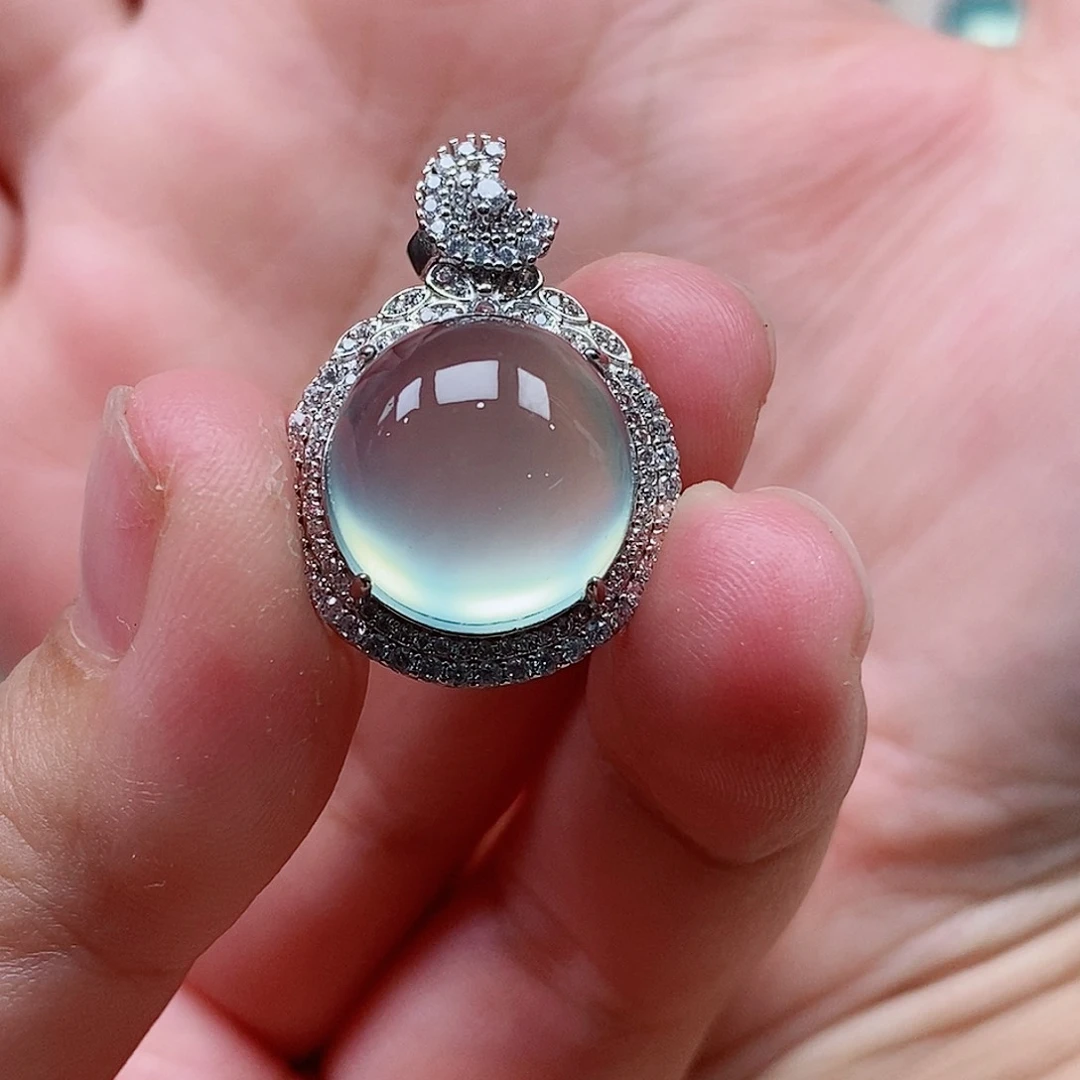 银S925镶嵌蛇纹石玉吊坠快**梨