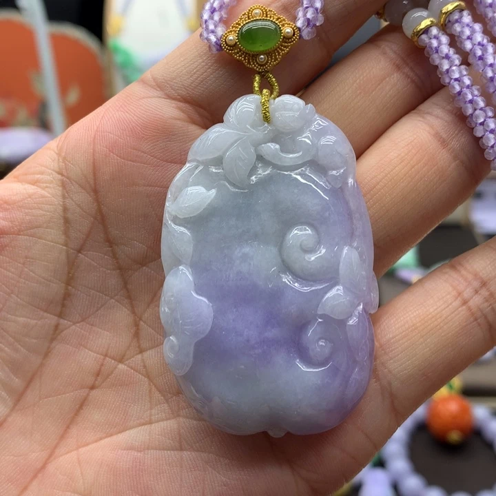 翡翠未镶嵌吊坠(赠链)