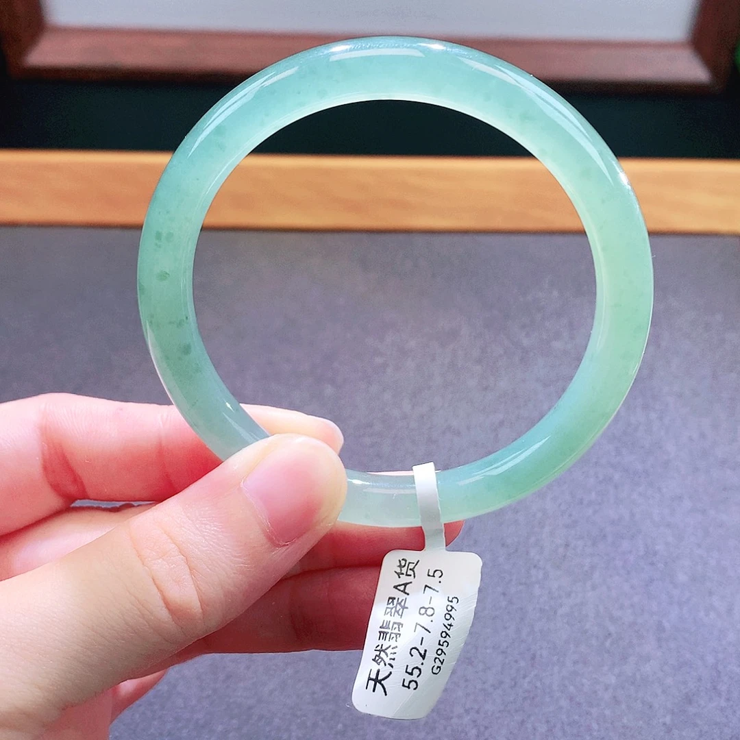 未镶嵌手镯翡翠天然翡翠