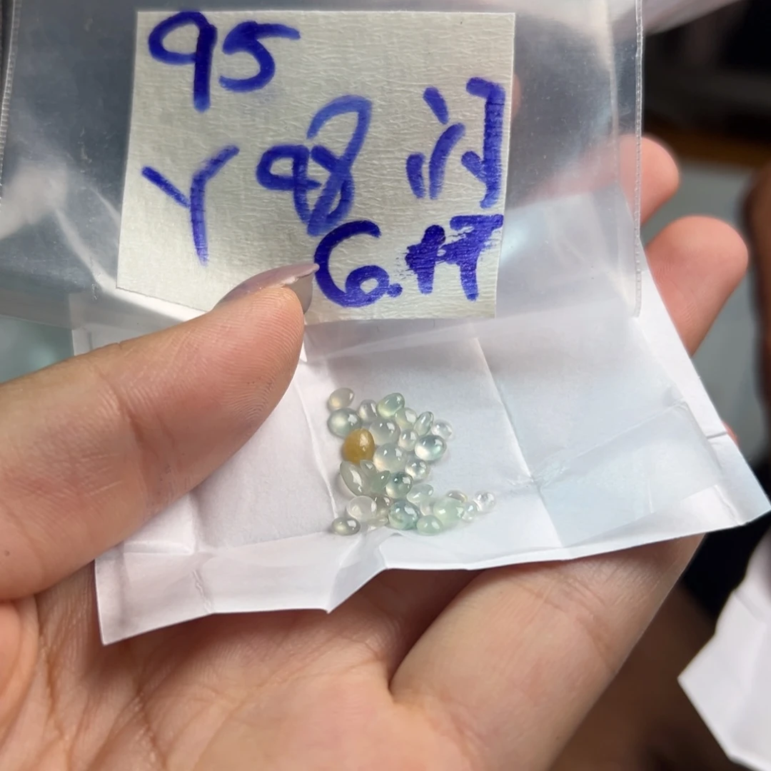 【闪购商品】定制翡翠未镶嵌翡翠