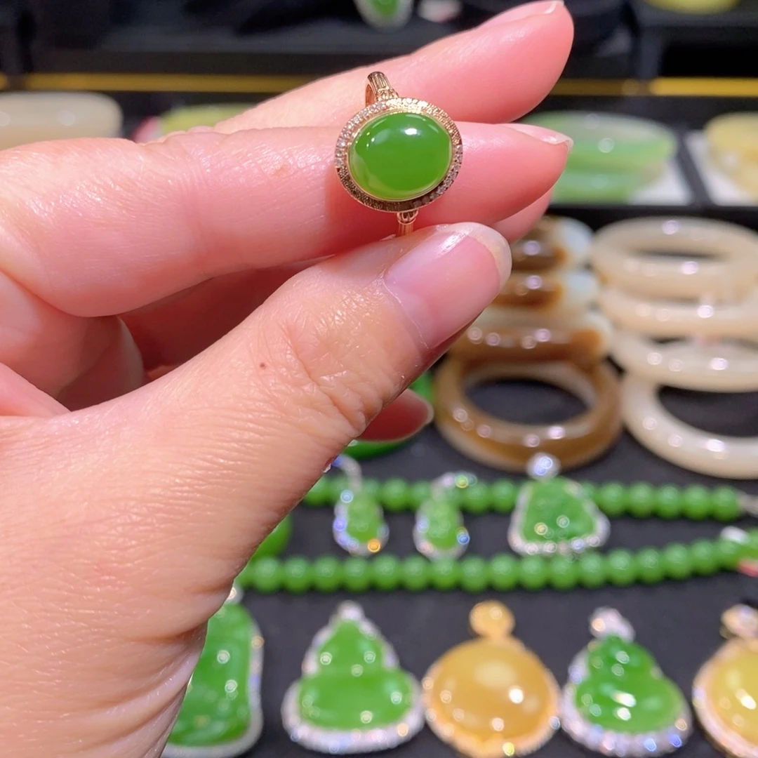 和田玉（碧玉）18K金镶嵌戒指