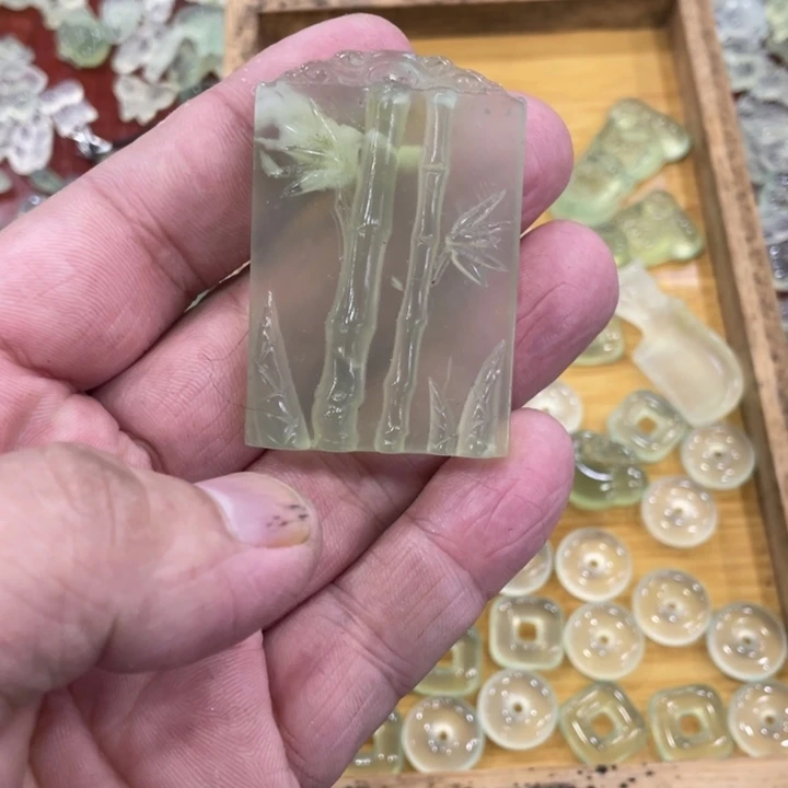 蛇纹石玉合金颈饰