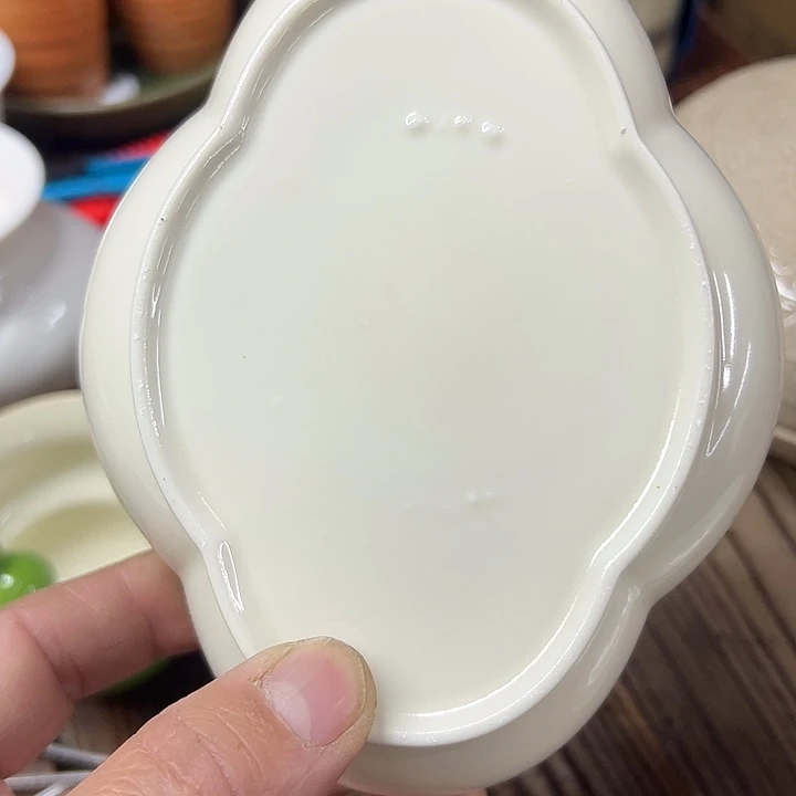 微瑕……………………….. 盘，