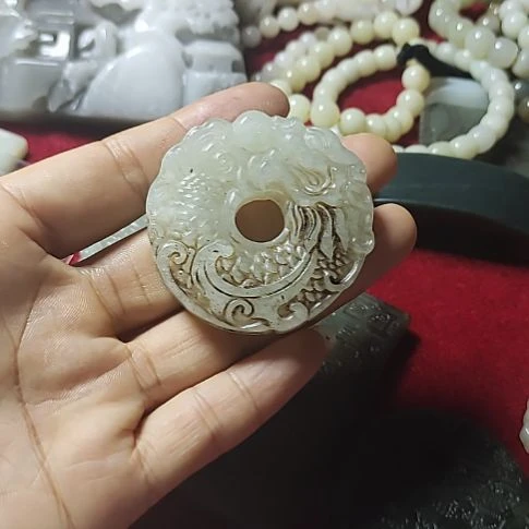 和田玉（糖玉）未镶嵌珠宝奇石