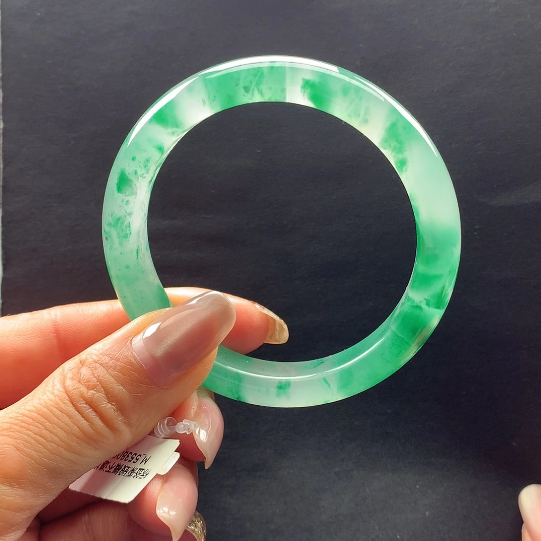 【闪购商品】石英质玉手镯未镶嵌