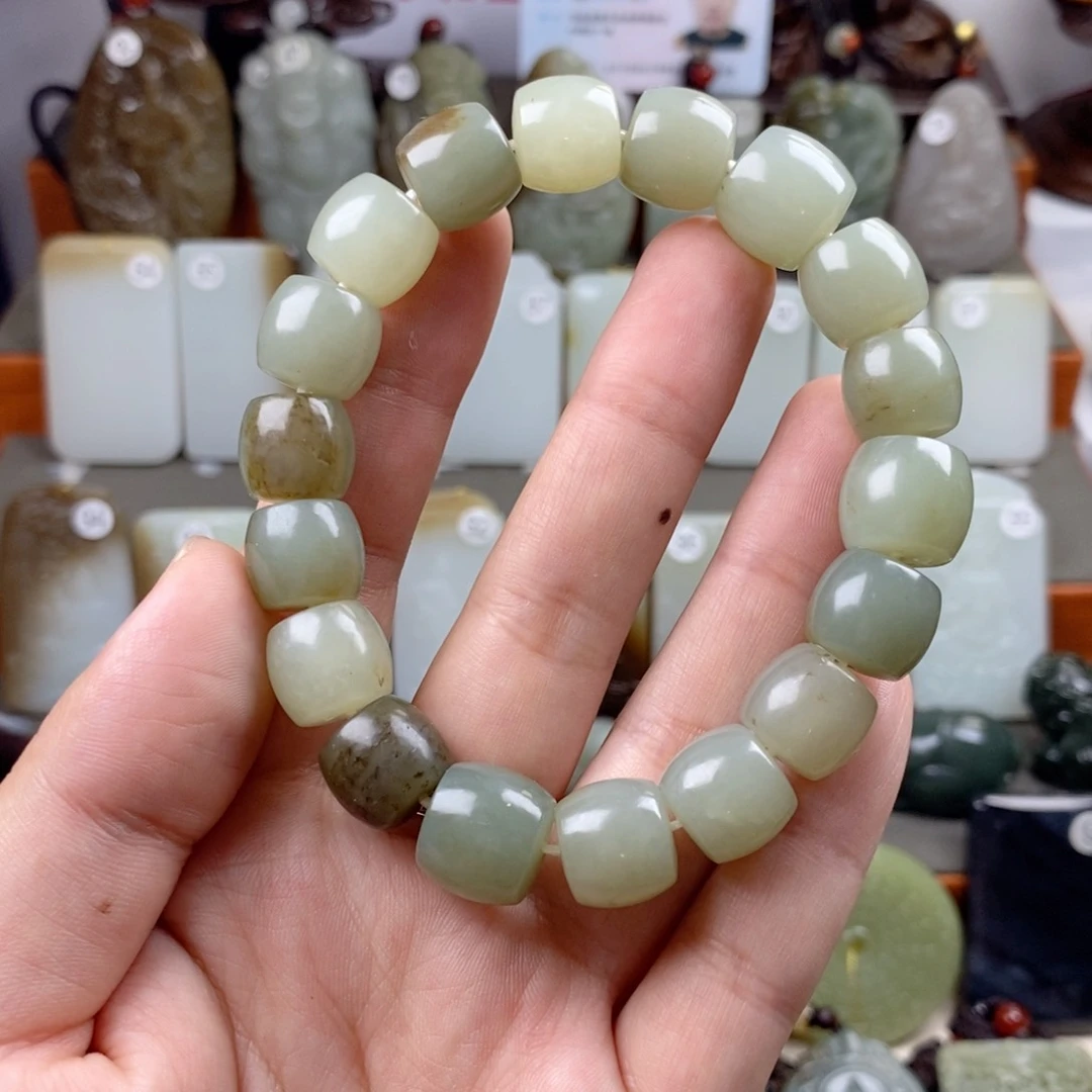 和田玉（糖玉）未镶嵌颈饰