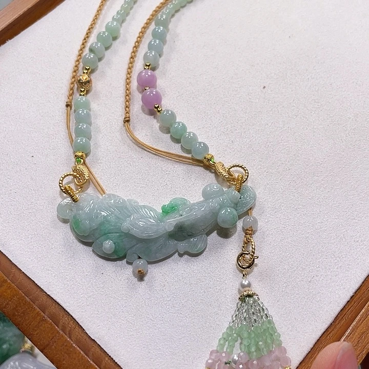 翡翠未镶嵌颈饰翡翠吊坠