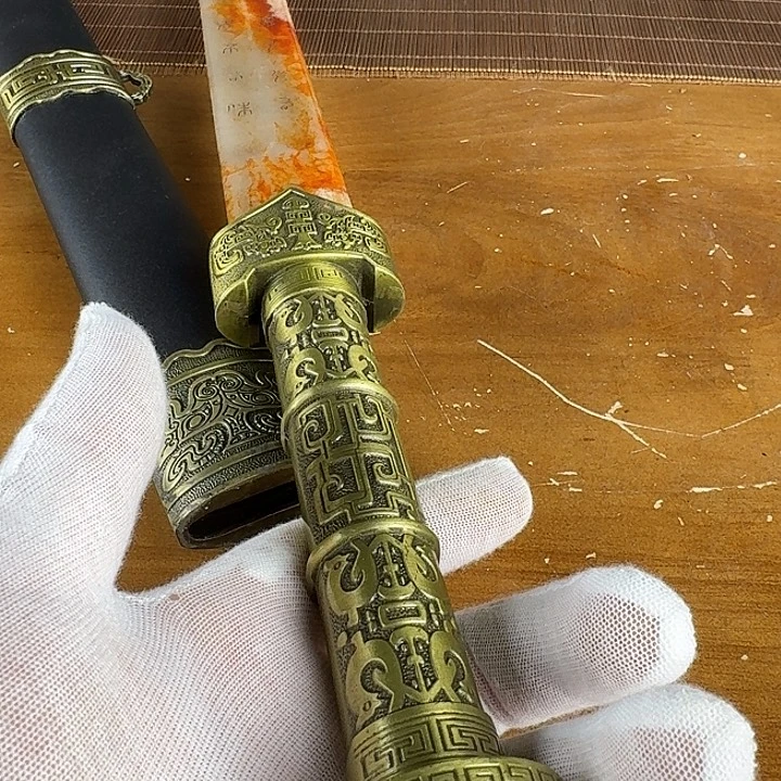 生***威和田玉未镶嵌挂件