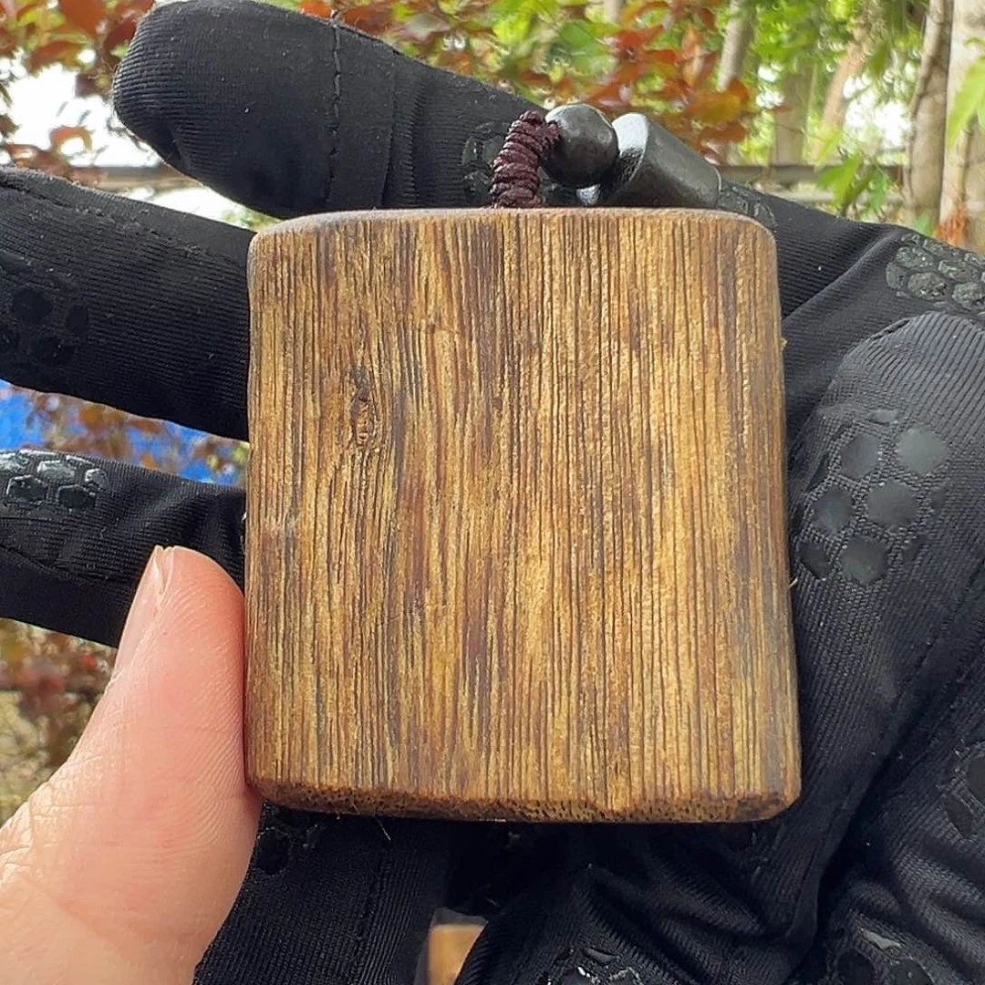 沉香枕沉香沉水浮无事牌保13.3g多样性发货一个