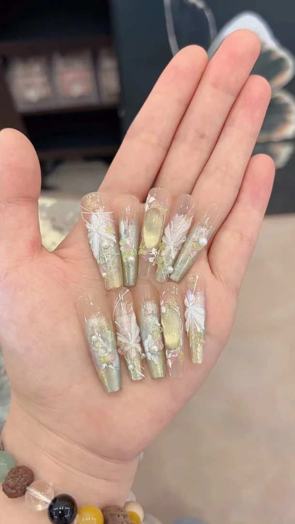 【绿野精灵】张呼呼纯手工穿戴甲夏日清透美甲