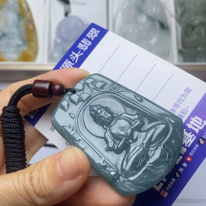 翡翠未镶嵌套链翡翠