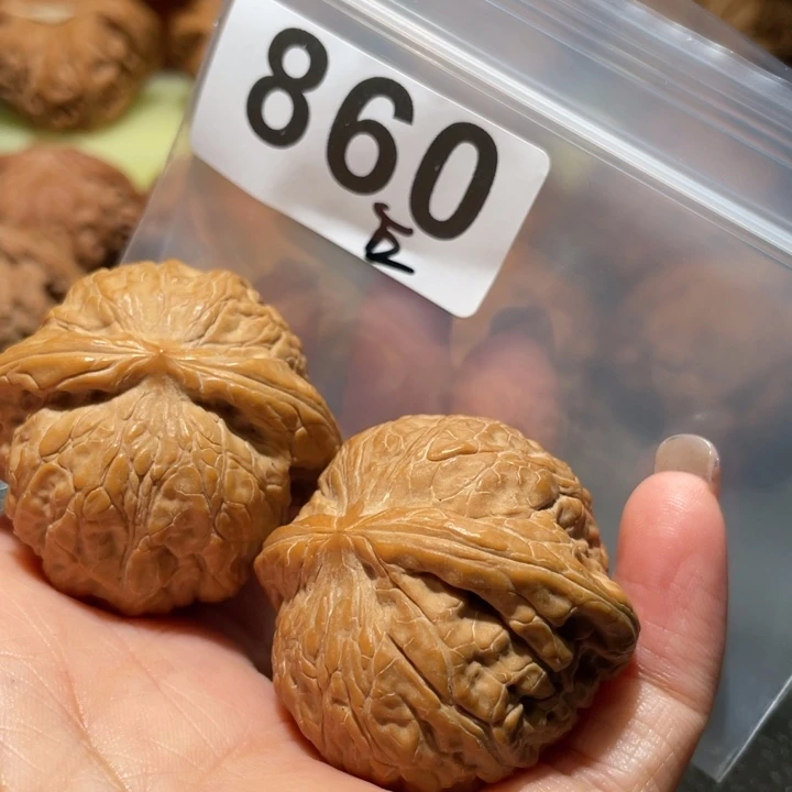 禹***轩把件文玩核桃乾龙磨39