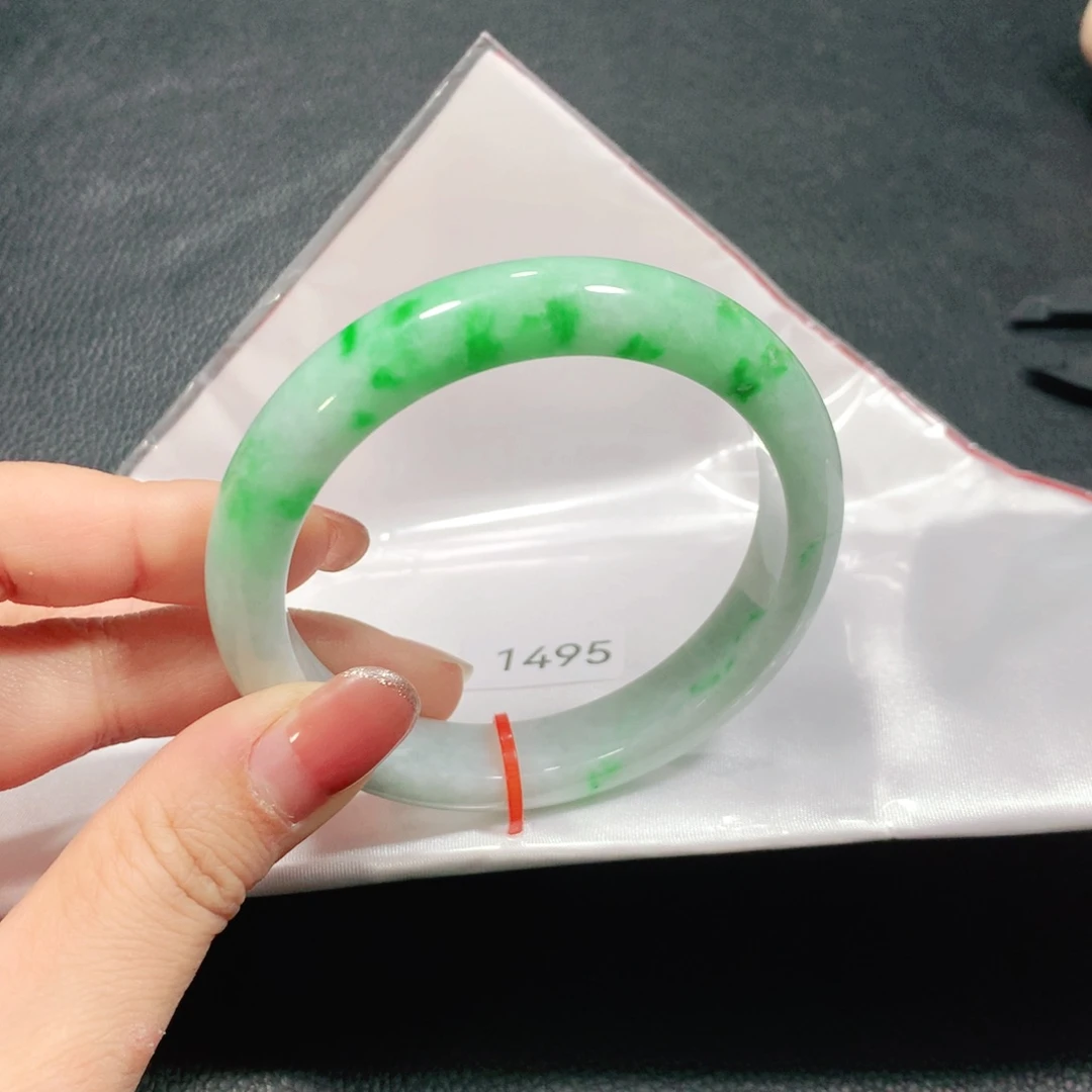 翡翠未镶嵌手镯03