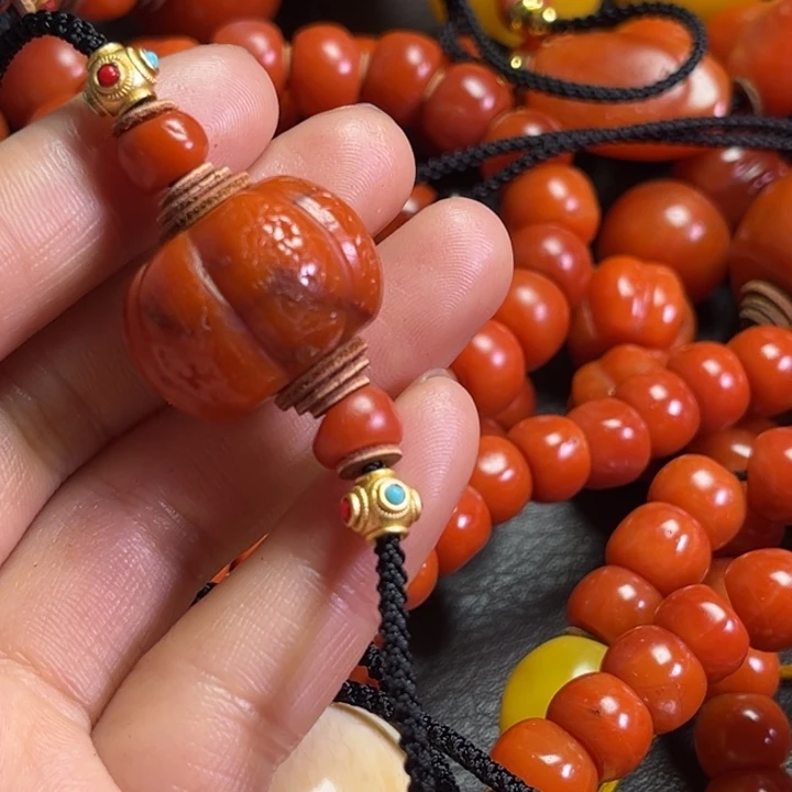 颈饰琉璃随***吧琉璃………..