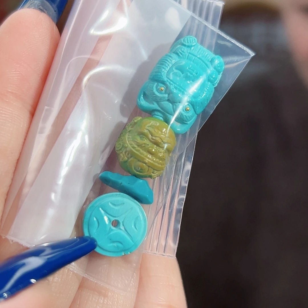 绿松石未镶嵌珠宝奇石