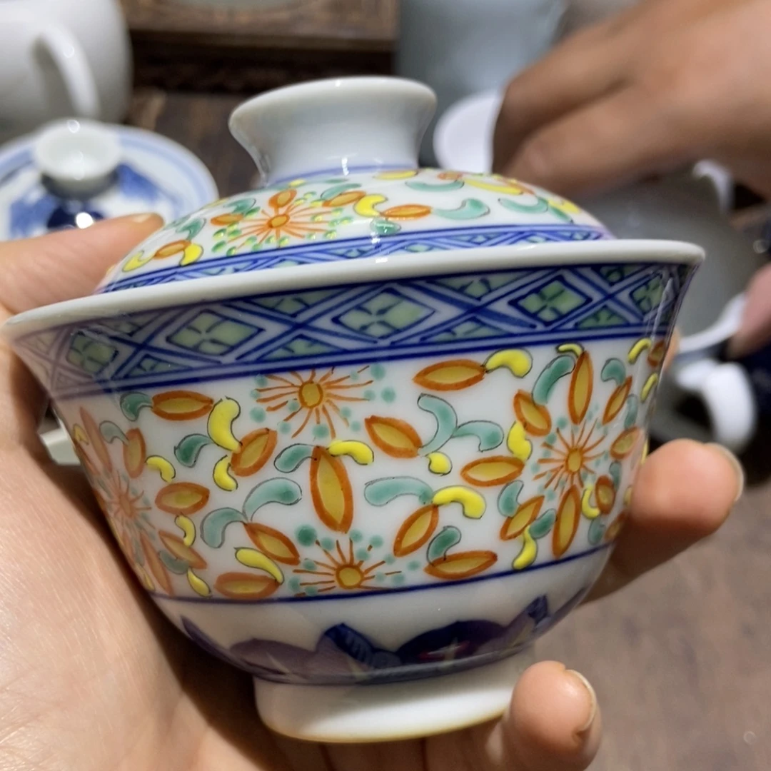 M***6陶瓷艺术品的制作