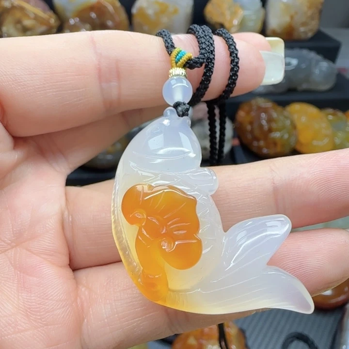 玛瑙/玉髓未镶嵌吊坠