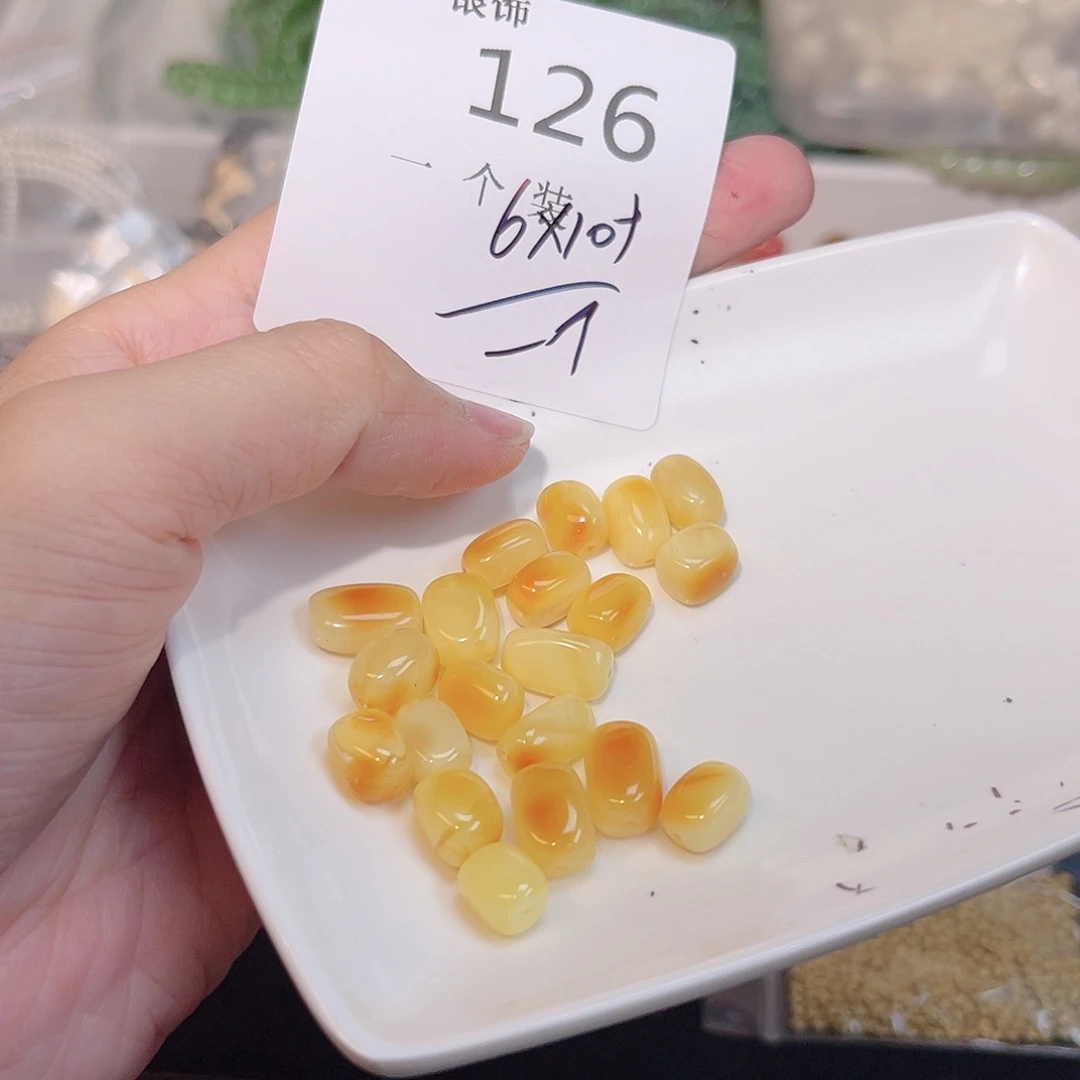 未镶嵌珠宝半成品水晶126 。