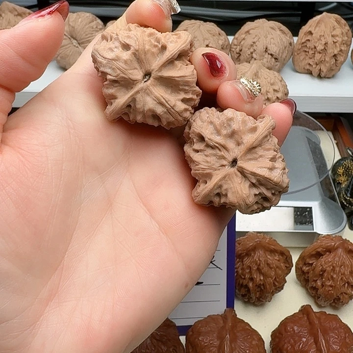 文玩核桃吊坠海****滑38全品野狼