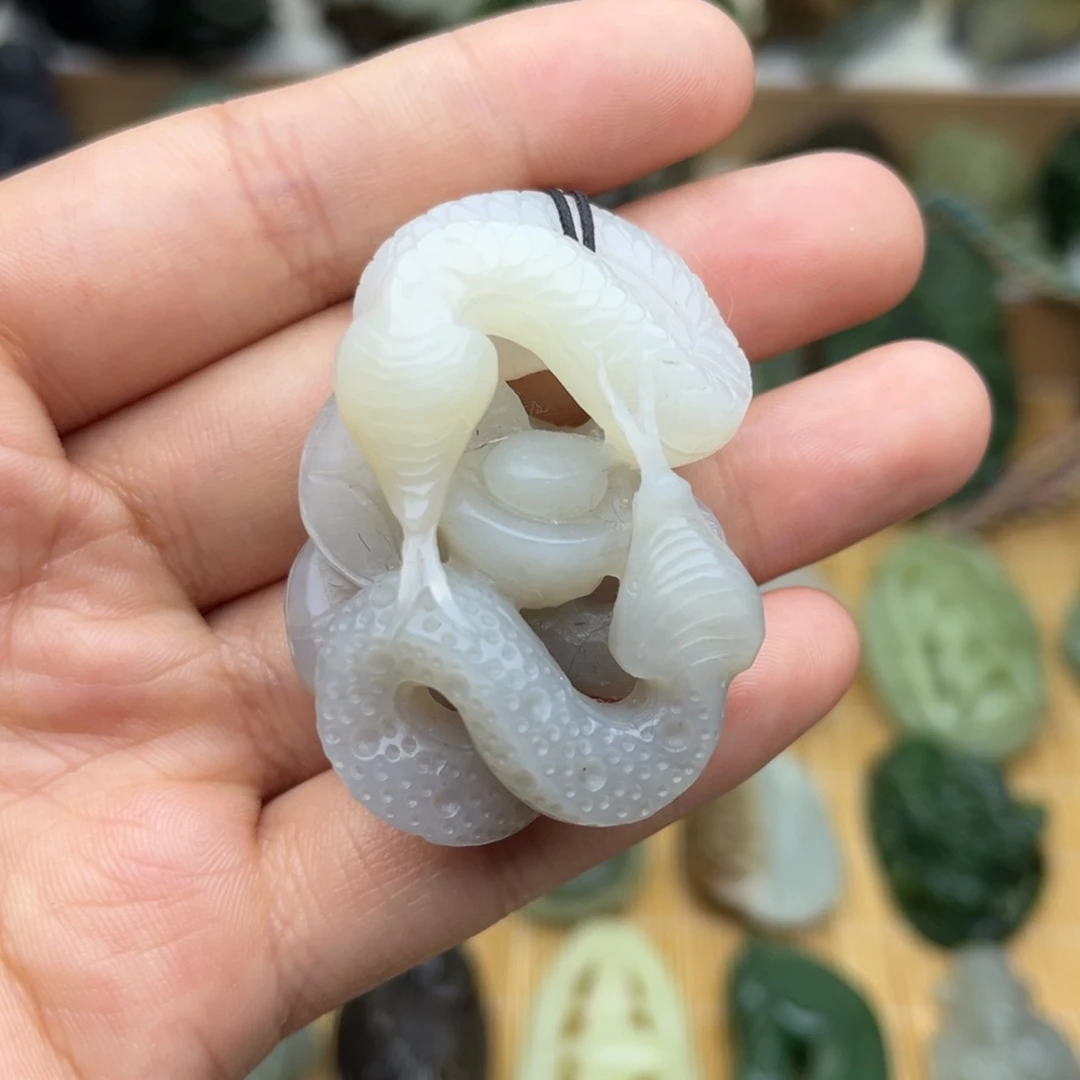 和田玉颈饰未镶嵌