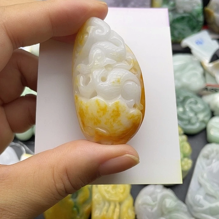翡翠未镶嵌颈饰天然翡翠